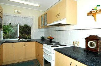 Ambience Holiday Apartments - Rent Accommodation 4