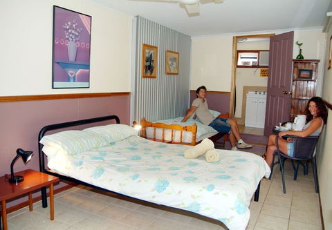 Woolshed Eco Lodge - Rent Accommodation 5