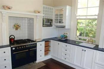Heritage Retreat - Rent Accommodation 5