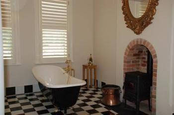 Heritage Retreat - Rent Accommodation 3