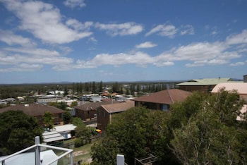 Seaspray Apartments - Rent Accommodation 1