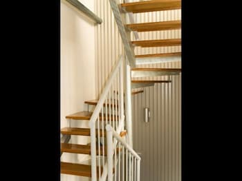 Seaspray Apartments - Rent Accommodation 4