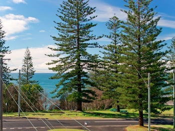 Seaspray Apartments - Rent Accommodation 5