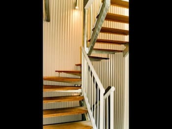 Seaspray Apartments - Rent Accommodation 6