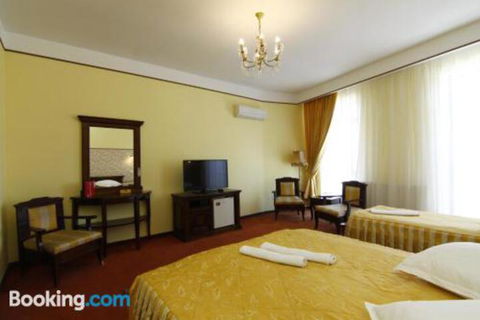 Mole Creek Lodge - Rent Accommodation 4