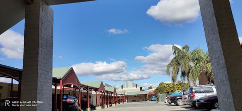 Hume Inn Motel - Rent Accommodation 1