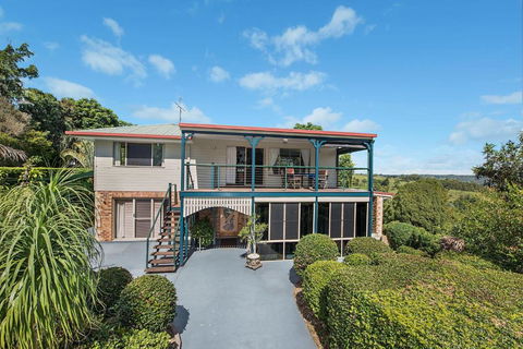 Artisan Spa Views - Rent Accommodation 3