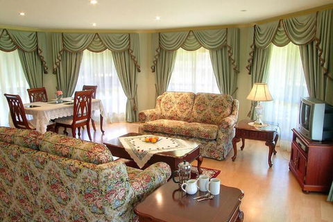 Carolynnes Cottages - Rent Accommodation 6