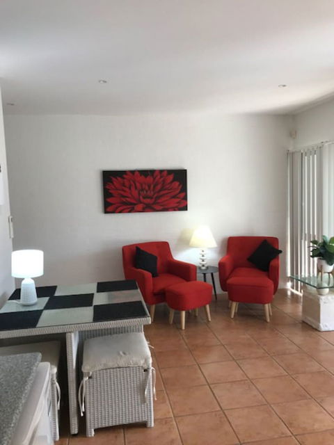 Corlette Retreat - Rent Accommodation 6