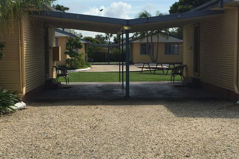 Park Beach Cabins - Rent Accommodation 4