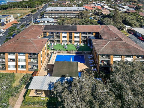 Sandcastles Holiday Apartments - Rent Accommodation 2