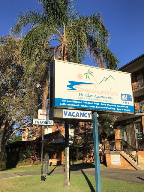 Sandcastles Holiday Apartments - Rent Accommodation 1