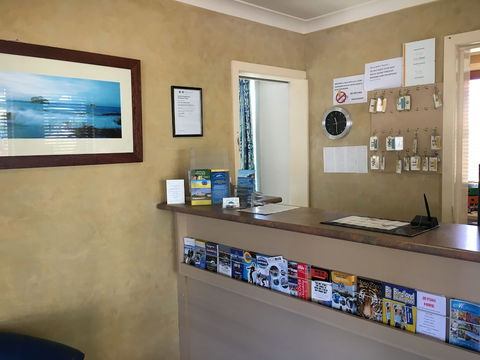 Araluen Motor Lodge - Rent Accommodation 2