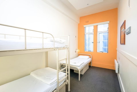 Melbourne Central YHA Hostel - Rent Accommodation 4
