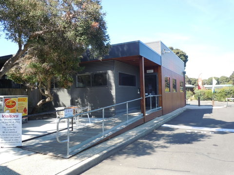 Anglesea Family Caravan Park - Rent Accommodation 5