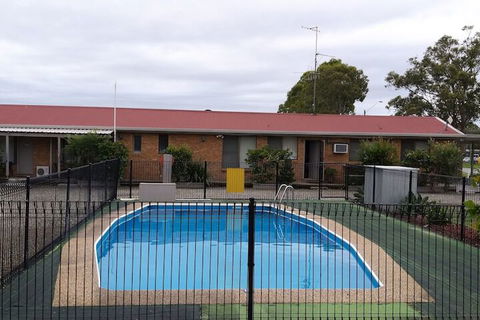 Taree Country Motel - Rent Accommodation 1