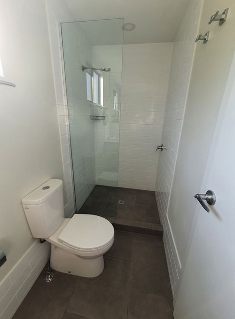 Alex Beach Cabins - Rent Accommodation 6