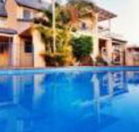 Korora Bay Beach House - Rent Accommodation
