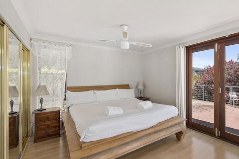 McAuleys Beach House - Rent Accommodation 1
