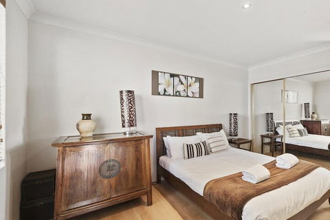 McAuleys Beach House - Rent Accommodation 6