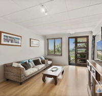 McAuleys Beach House - Rent Accommodation
