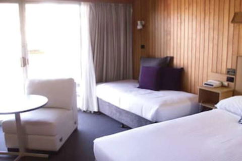 Court Street Motel - Rent Accommodation 3