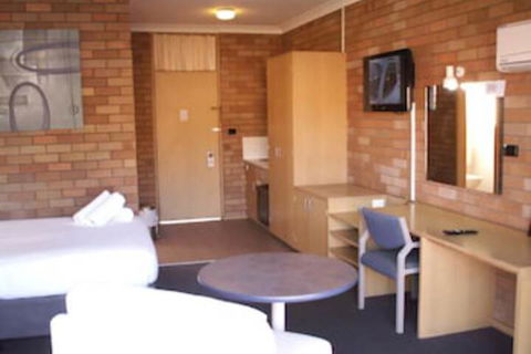 Court Street Motel - Rent Accommodation 4
