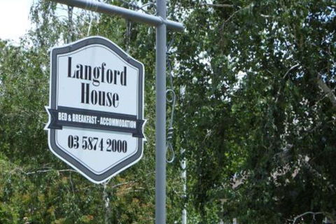 Langford House B & B - Rent Accommodation 3