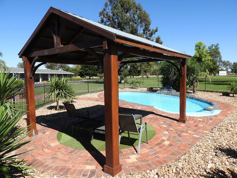 Australian Homestead - Rent Accommodation 2