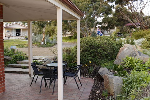 Cape Jervis Holiday Units - Rent Accommodation 0