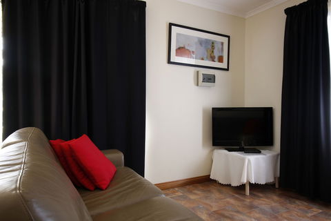 Cape Jervis Holiday Units - Rent Accommodation 1