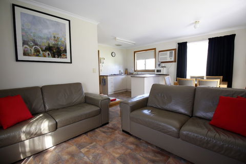 Cape Jervis Holiday Units - Rent Accommodation 2