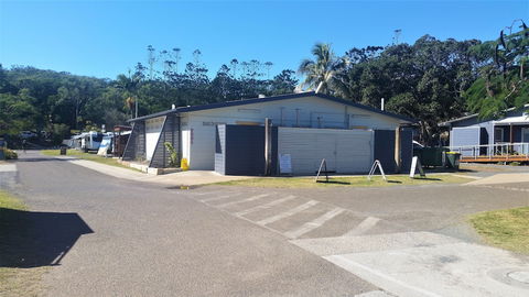 Agnes Water Beach Holidays - Rent Accommodation 0