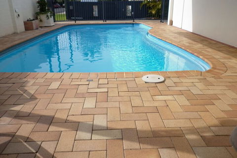 Oceana Holiday Units - Rent Accommodation 4