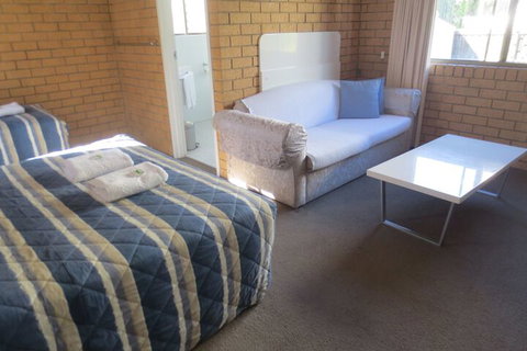 Aspley Pioneer Motel - Rent Accommodation 5