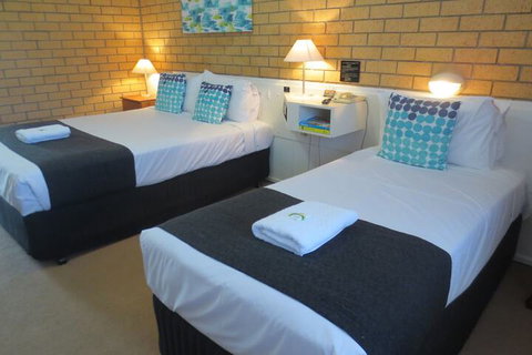 Aspley Pioneer Motel - Rent Accommodation 6