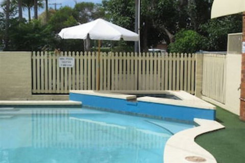 Aspley Pioneer Motel - Rent Accommodation 1