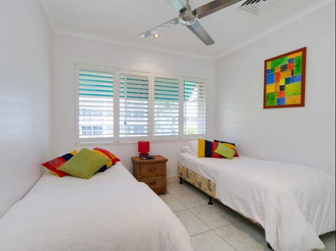 Azure Waters - Rent Accommodation 0