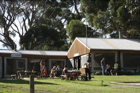 Seal Bay Cottages - Rent Accommodation 6