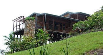 A Sacred Mountain Retreat - Rent Accommodation 0