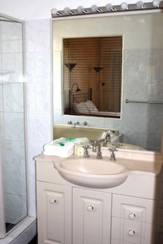 Chalets On Stoneville - Rent Accommodation 3