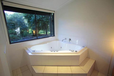 Crookneck Retreat - Rent Accommodation 4