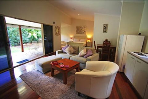 Crookneck Retreat - Rent Accommodation 5