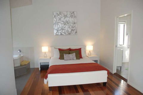 Crookneck Retreat - Rent Accommodation 7
