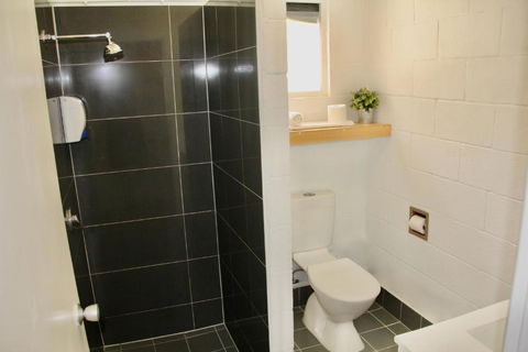 Hideaway Noosa Men Only Beach Resort - Rent Accommodation 3