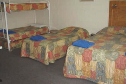 Island Motel Kingscote - Rent Accommodation 5