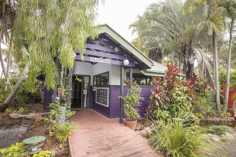 Colonial Village Resort - Rent Accommodation 1