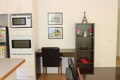 Australian Home Away Ringwood At Bardia - Rent Accommodation 4