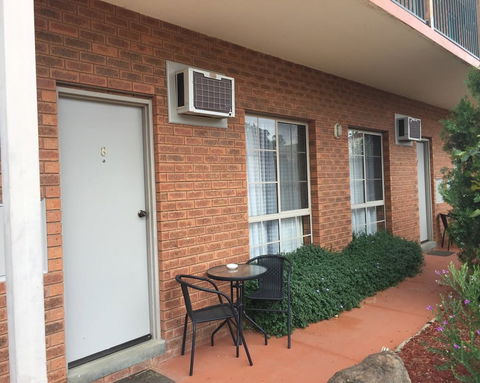 Bridge Motor Inn - Rent Accommodation 2
