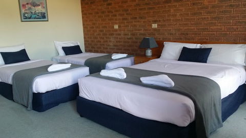 Bridge Motor Inn - Rent Accommodation 3